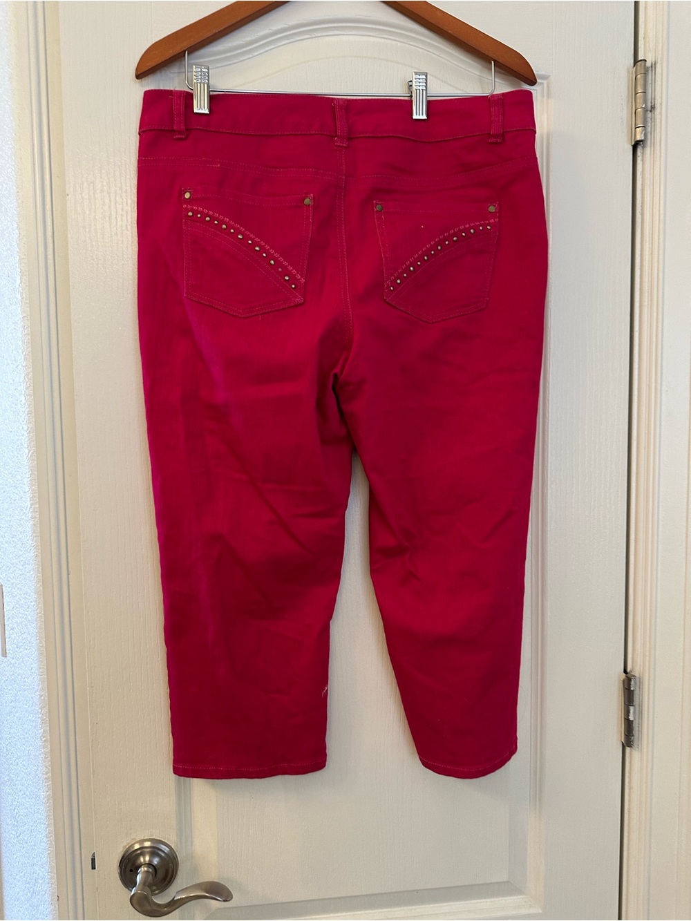 Style & Co. Women's Pink Jeans - Classic Fit
Size 8